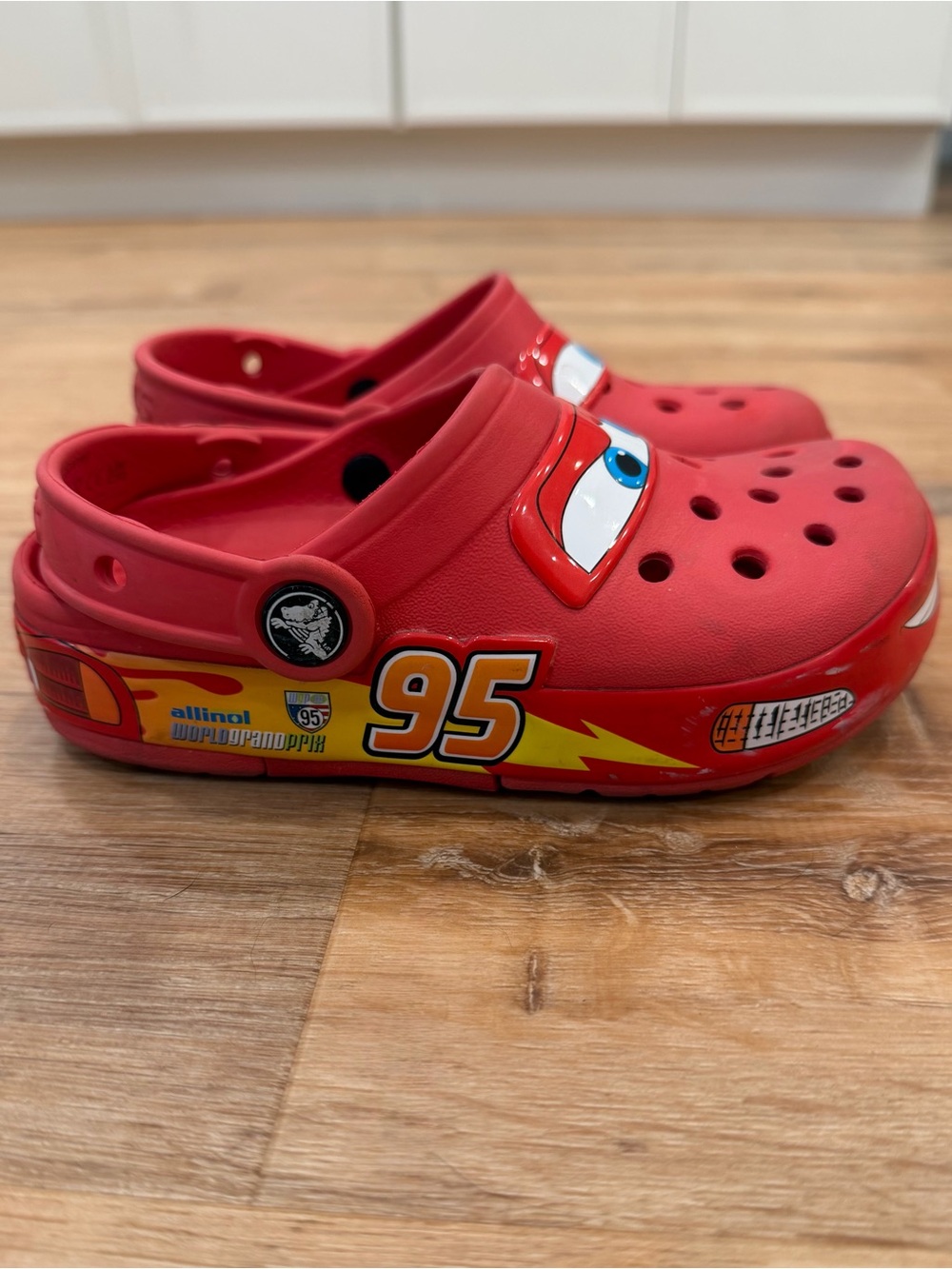 CROCS Kids' Red Lightning McQueen Graphic Clog Sandals